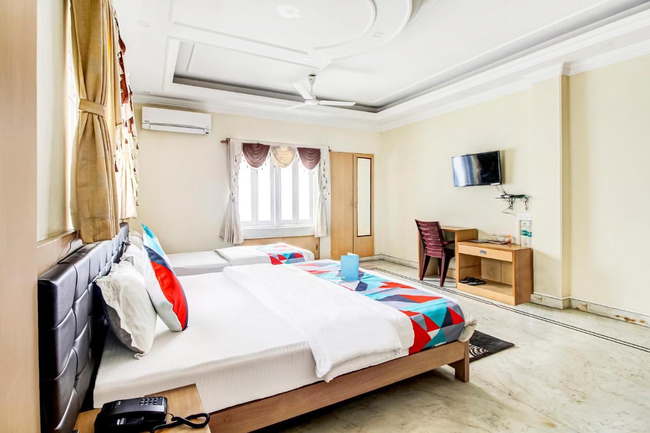 Готель Fabexpress Kolkata Residency Екстер'єр фото